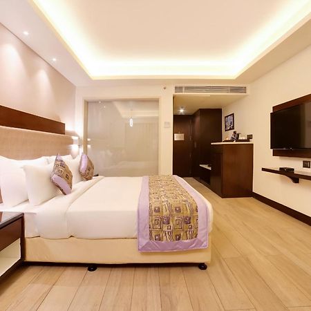 Hotel White Rose Igi Airport New Delhi Bagian luar foto