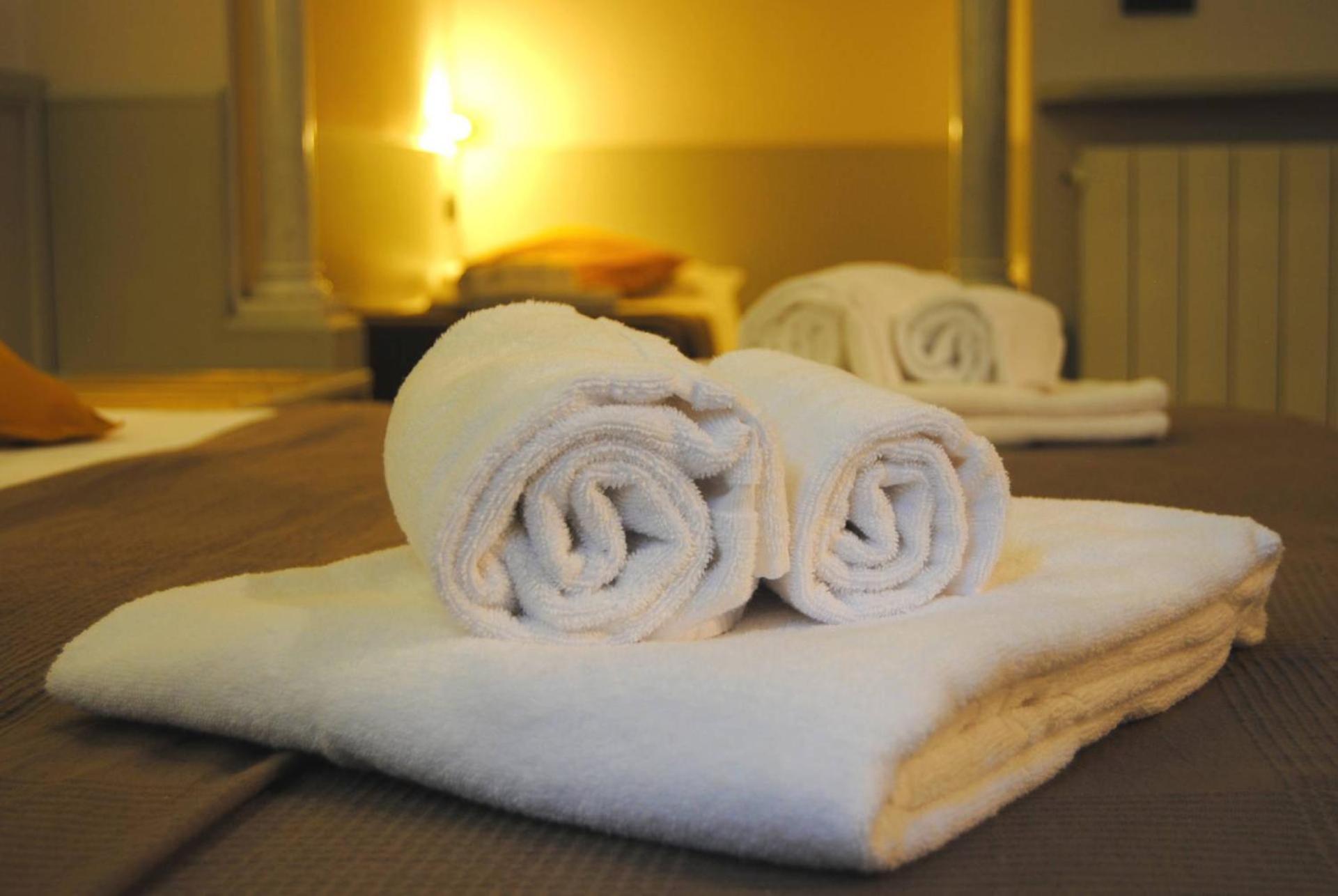 Hotel White Rose Igi Airport New Delhi Bagian luar foto