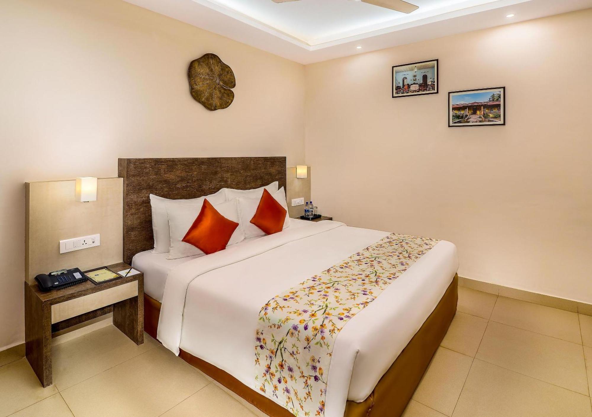 Hotel White Rose Igi Airport New Delhi Bagian luar foto